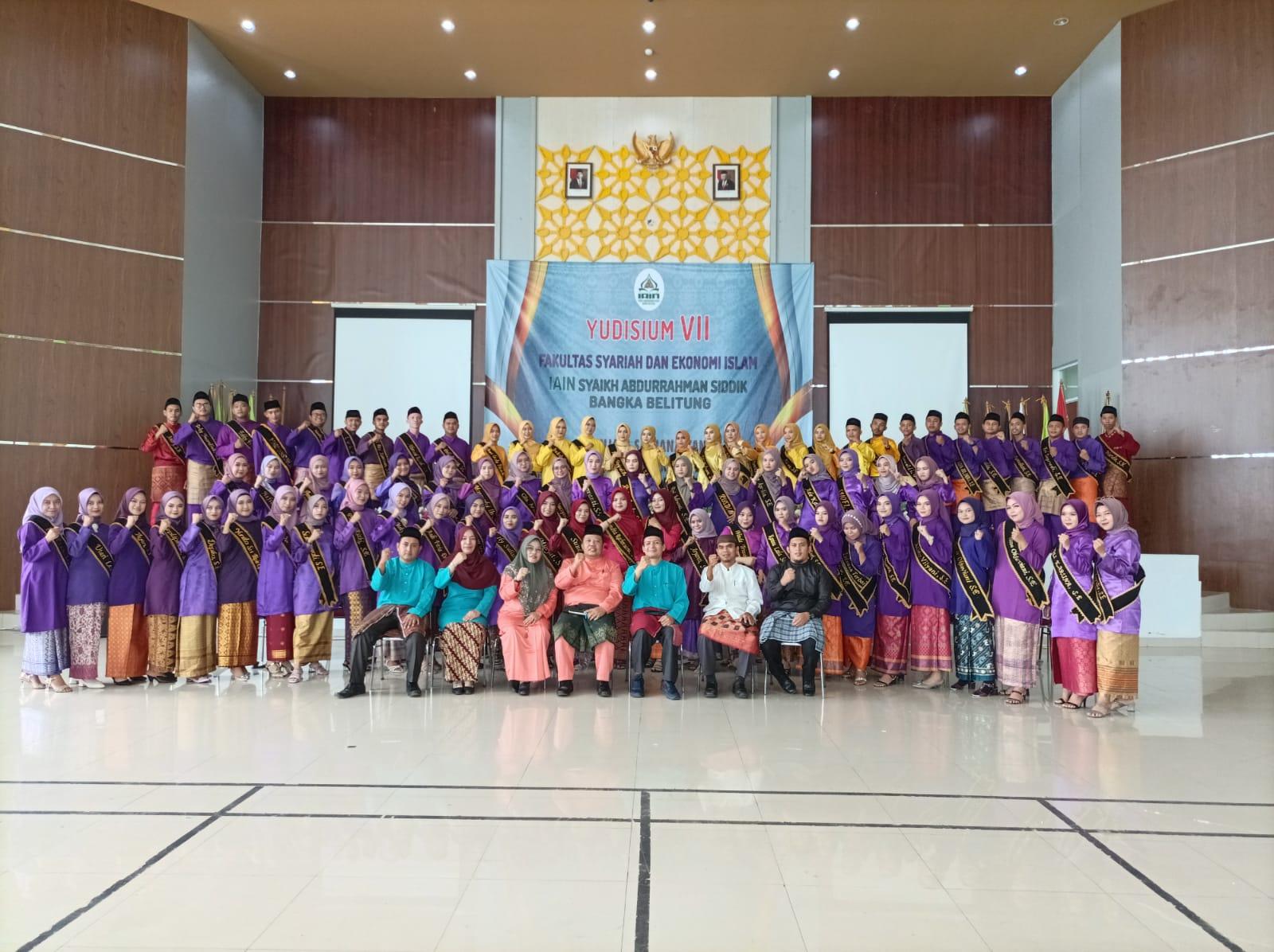 77 Mahasiswa FSEI IAIN SAS Babel Yudisium, Dekan Tekankan Lulusan yang Progresif dan Berkeadaban
