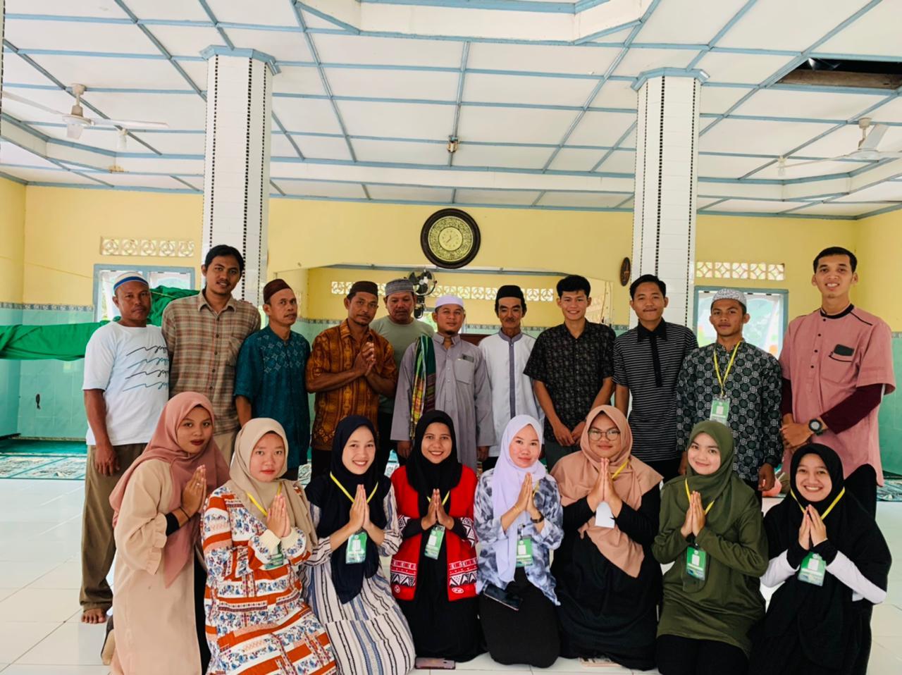 Berkah Maulid Nabi, Peserta KKN Pulau Nangka Datangkan Da'I Muda Bangka Tengah