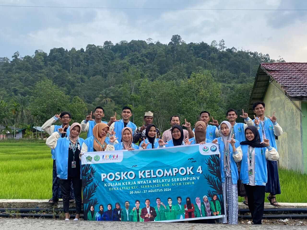 Dikunjungi DPL, Begini Sambutan Mahasiswa KKN Melayu Serumpun Kelompok 4