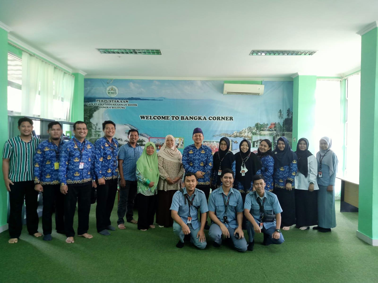 Dinas Kearsipan dan Perpustakaan Bangka Tengah Studi Komperatif ke UPT Perpustakaan IAIN SAS Babel