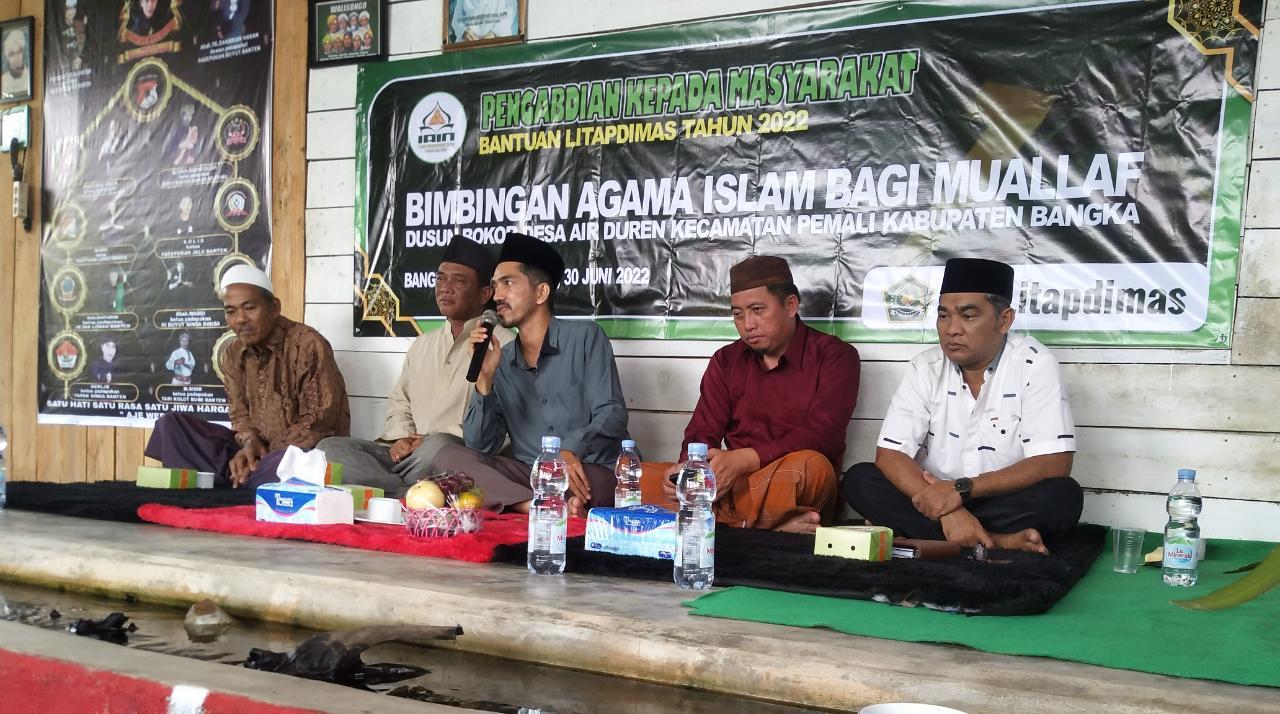 Dosen dan Mahasiswa Lakukan Pengabdian Masyarakat Dengan Berikan Pembinaan Kepada Muallaf di Desa Air Duren