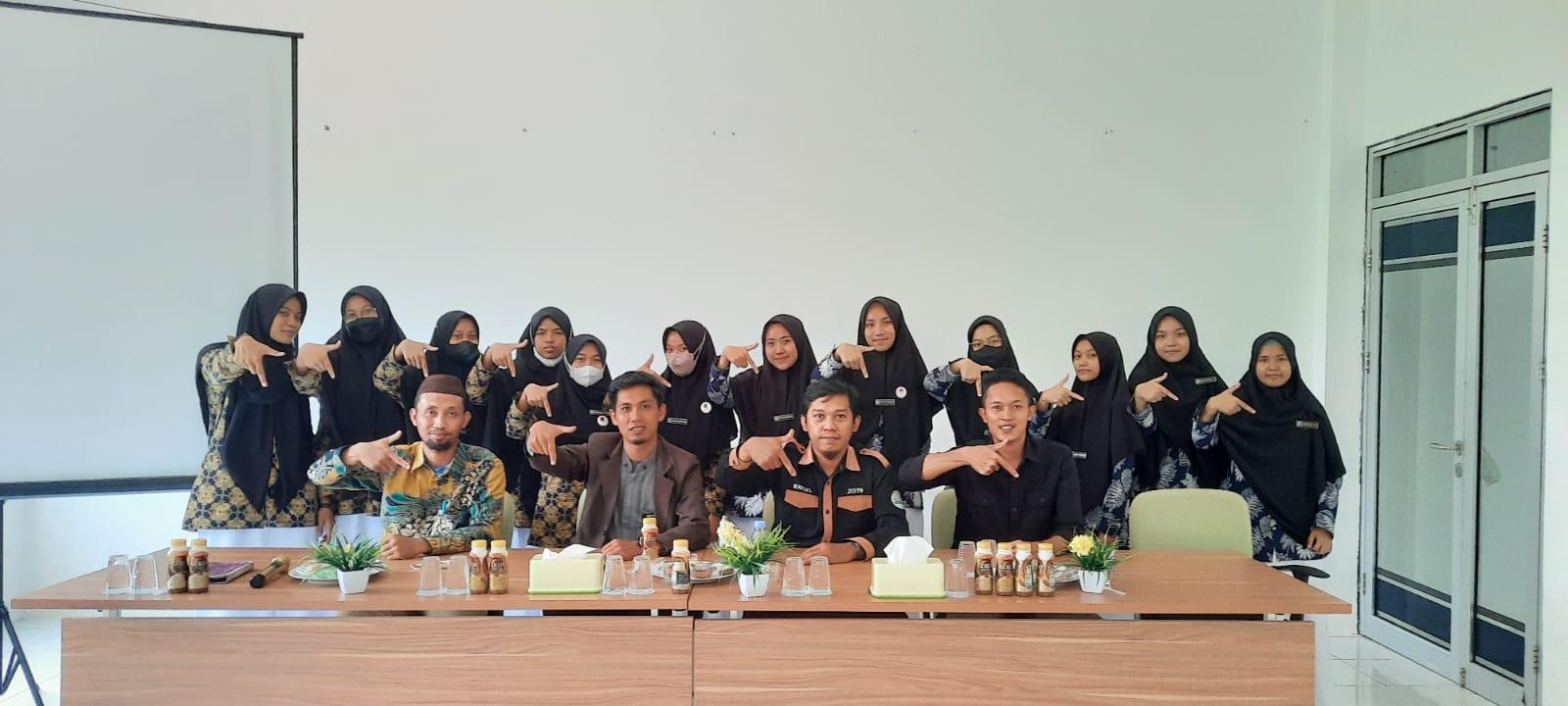 Pengabdian Masyarakat, Tim Dosen IAIN SAS Babel Membuat Bahan Ajar Berbasis Augmented Reality Ke Siswa MAN - IC Bangka Tengah