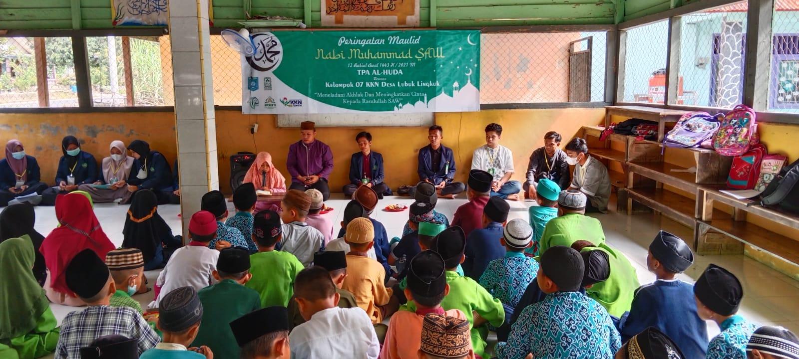Tingkatkan Rasa Cinta Pada Rasulullah SAW, Mahasiswa KKN Gelar Peringatan Maulid Nabi di TPA AL-HUDA