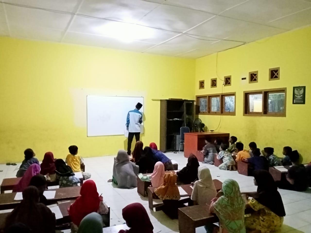 Mahasiswa KKN IAIN SAS Bangka Belitung Beri Pembelajaran Pada TPA AN -Nur Dusun Tanah Merah
