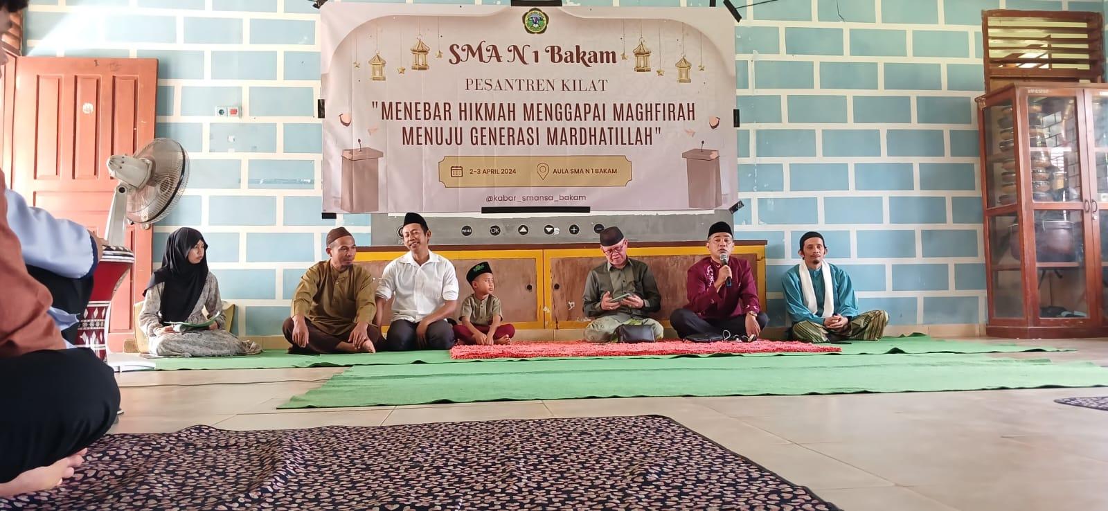 'FDKI IAIN SAS Babel Goes to School' Hadir di Pesantren Kilat SMA 1 Bakam