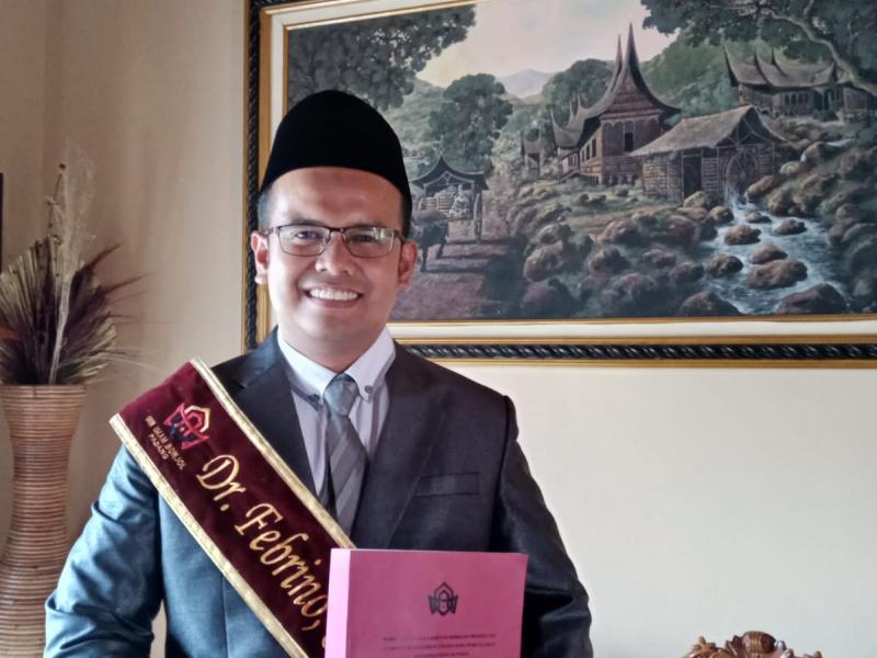 Febrino, S.Pd.I.,  M.A Sukses Raih Gelar Doktor di UIN Imam Bonjol