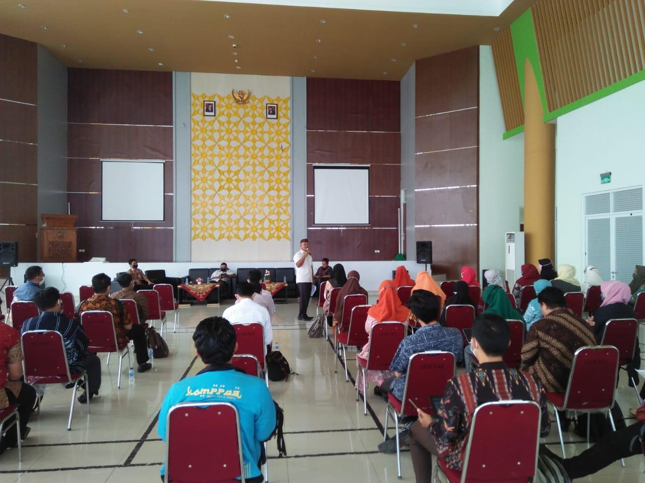 78 Dosen dan Tenaga Kependidikan Ikuti Sosialisasi Pengisian LHKASN Melalui Aplikasi SIHARKA