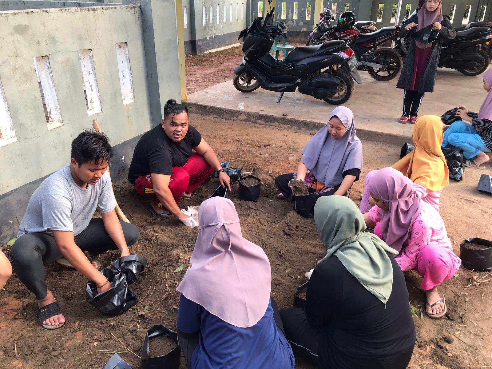 Jalankan Program Desa “Mahasiswa KKN IAIN SAS Bangka Belitung Desa Bukit Kijang dapat Ilmu Baru”