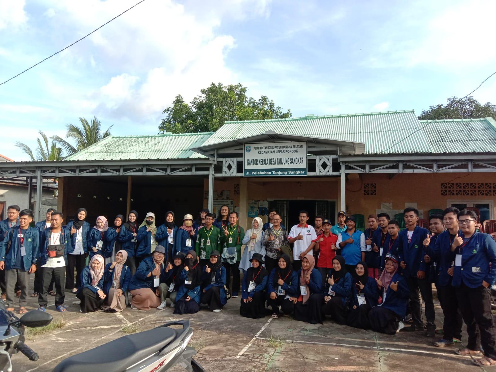 Perangkat Desa Tanjung Sangkar Sambut Hangat KKN Moderasi Beragama Mahasiswa IAIN SAS Babel