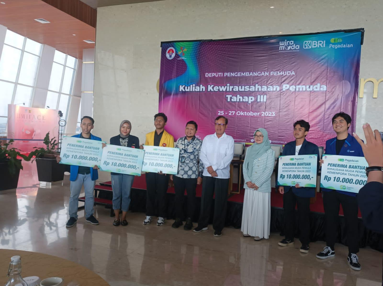 Lima Mahasiswa IAIN SAS Babel Terima Hibah Permodalan dari Kemenpora RI