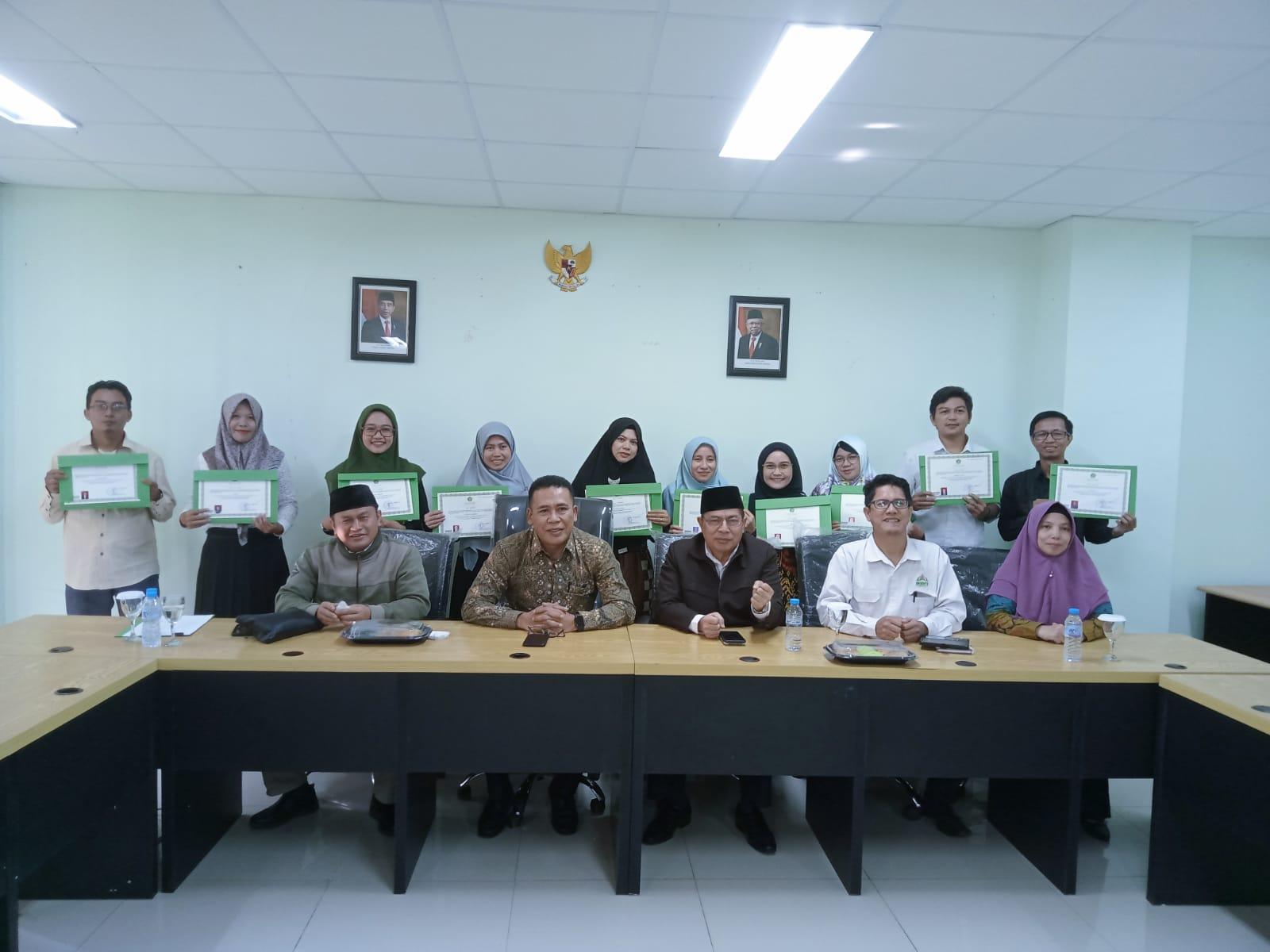 Lulus Sertifikasi Dosen, 12 Dosen IAIN SAS Bangka Belitung Terima Sertifikat