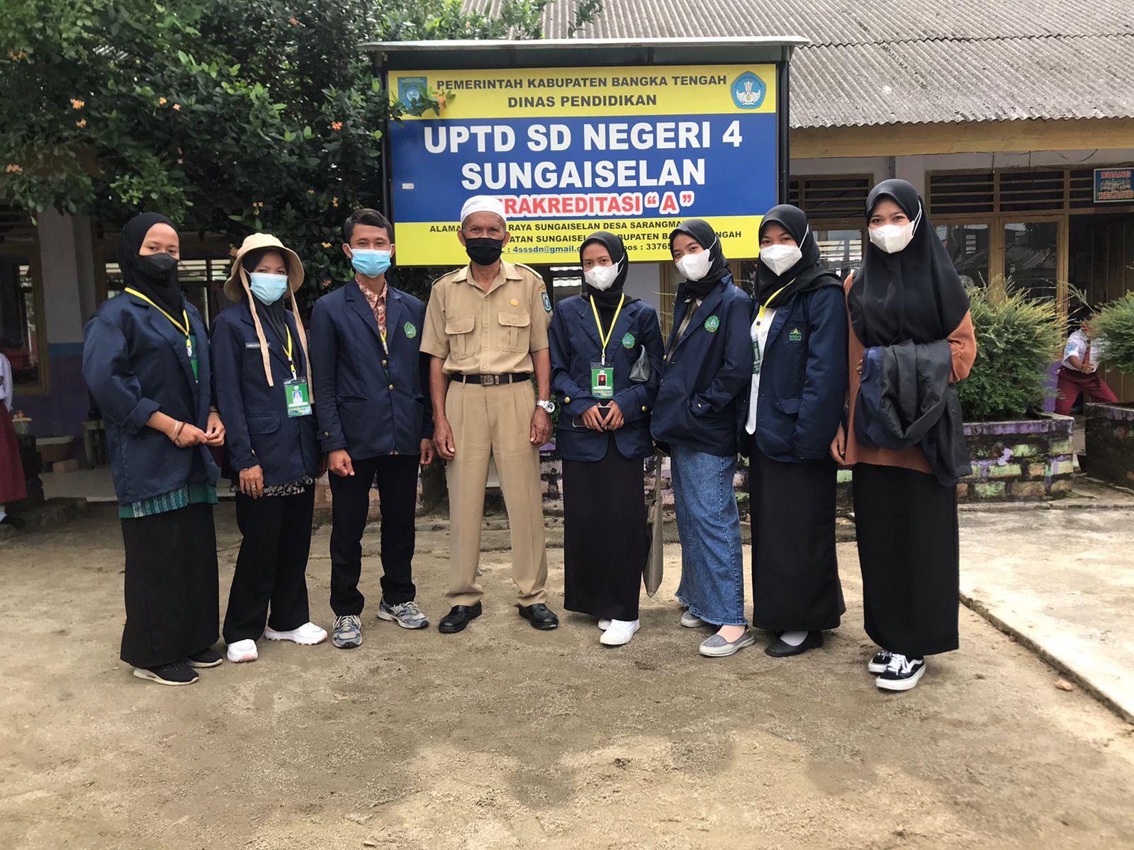 Mahasiswa KKN  Sosialisasi PHBS Kepada Anak SDN 04 Sungaiselan