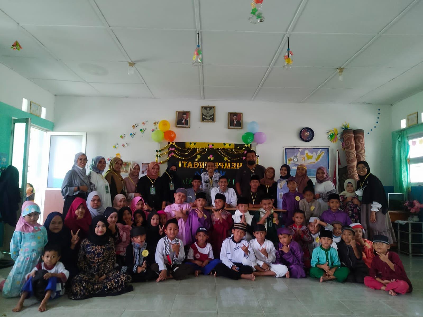 Memperingati Maulid Nabi : Mahasiswa KKN Dusun Malik Baru Berkolaborasi Dengan SDN 15 Sungai Selan