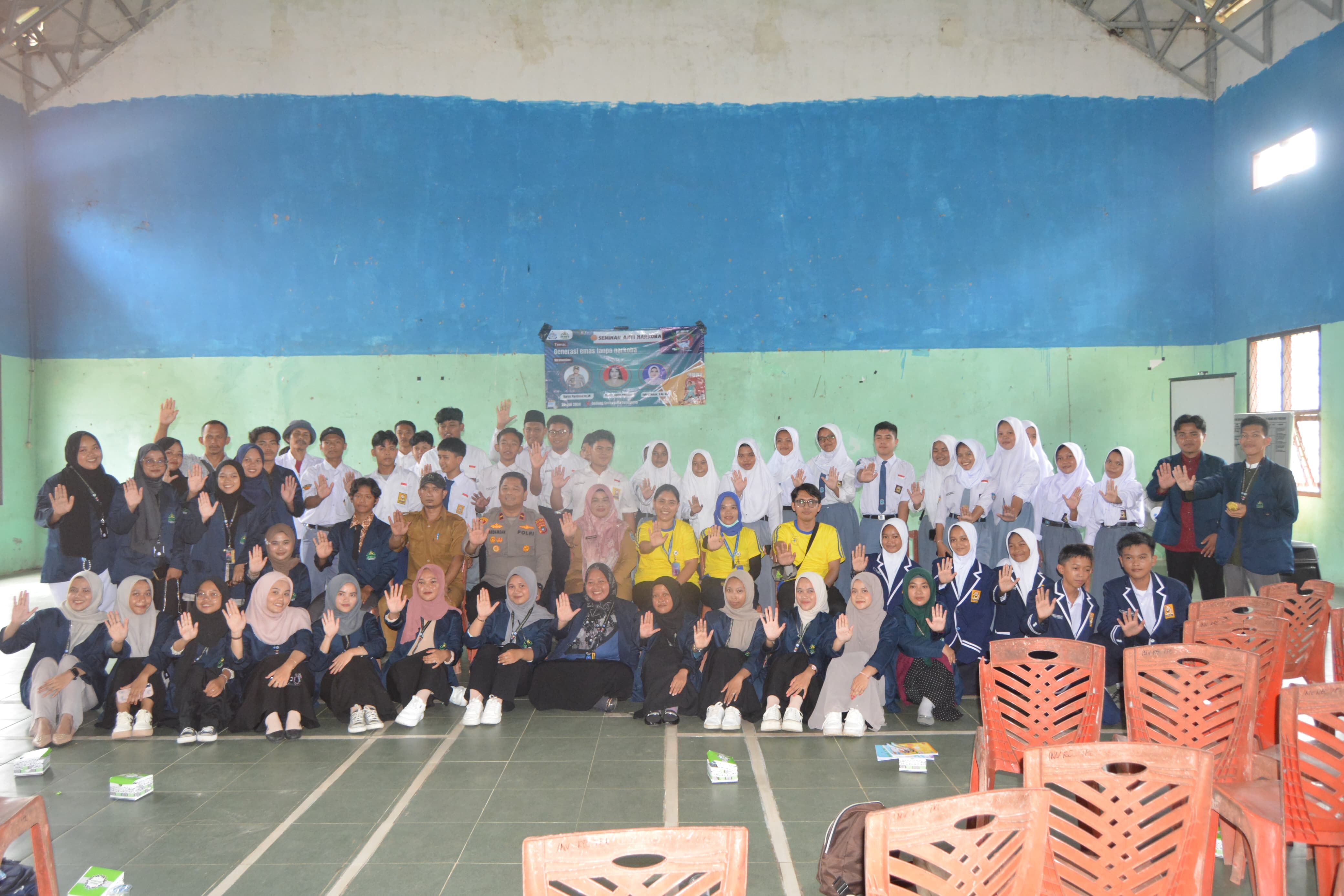 Mahasiswa KKN IAIN SAS Babel Gelar Seminar Tentang Bahaya Narkoba Berkolaborasi  dengan Kapolsek dan Puskesmas Tempilang