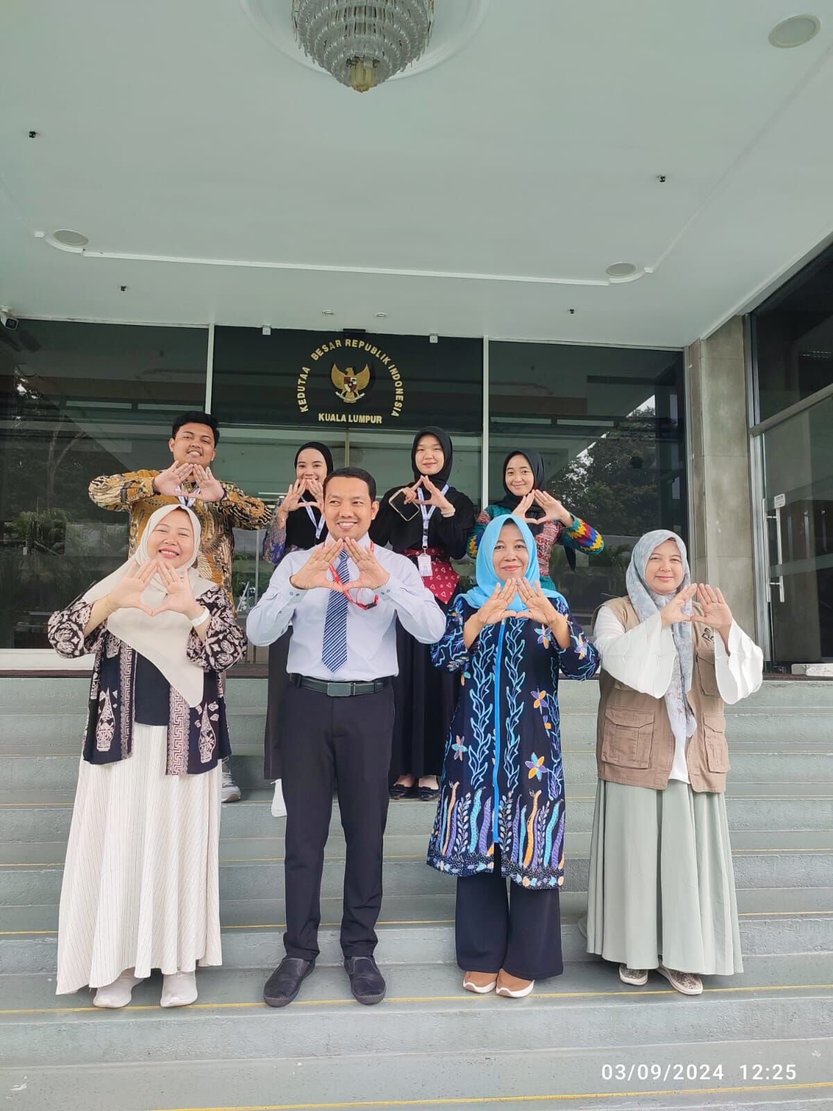Mahasiswa KKN Internasional IAIN SAS Bangka Belitung Kunjungi KBRI Kuala Lumpur, Malaysia