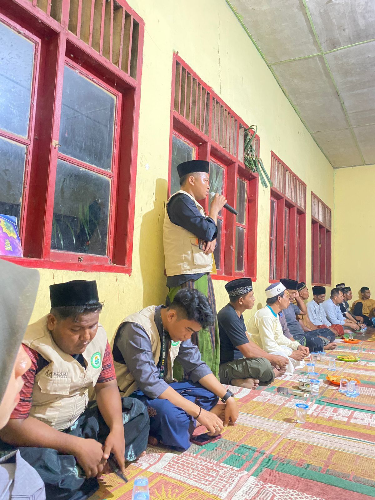 Mahasiswa KKN Melayu Serumpun Kelompok 2 Adakan Pertemuan di Desa Lokop untuk mempererat Hubungan dengan Masyarakat