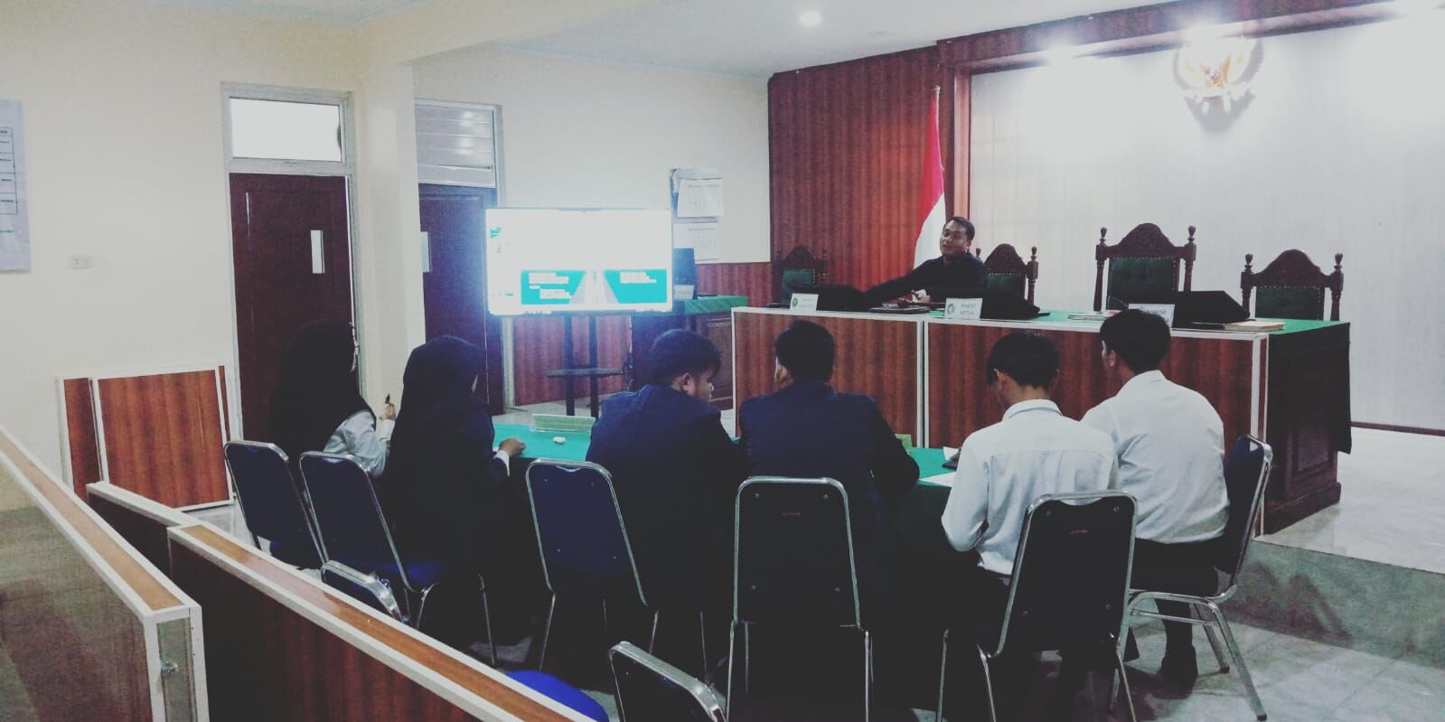 Mahasiswa PKL FSEI IAIN SAS Babel Diskusi Kewenangan Peradilan Agama di Pengadilan Agama Tanjung Pandan