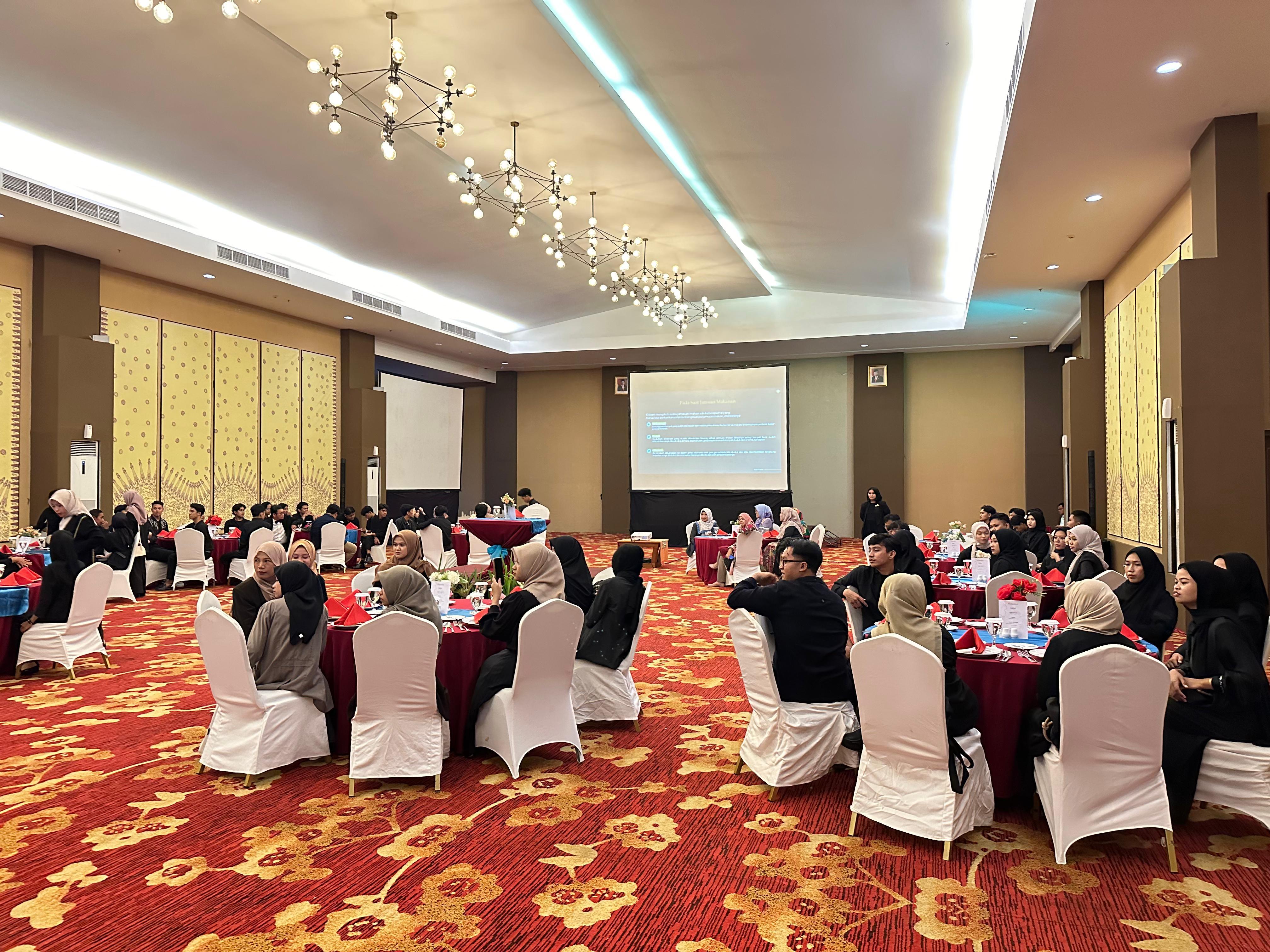 Mahasiswa Prodi KPI  Bersama JI IAIN SAS Adakan Kegiatan Pelatihan Table Manner di Swiss Bell Hotel Pangkalpinang