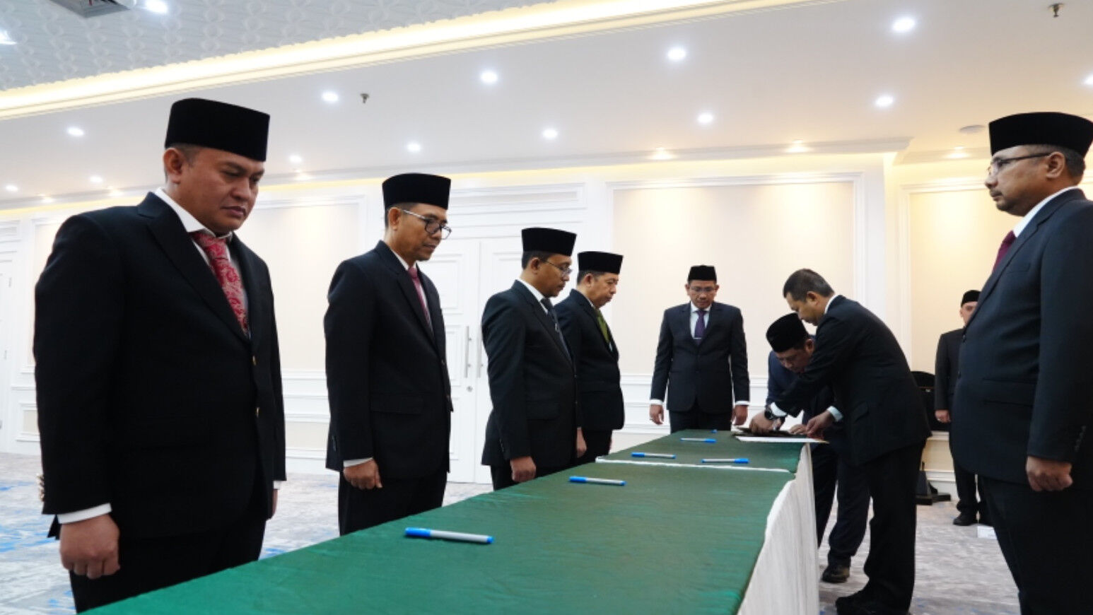 Menag RI Yaqut Cholil Qoumas Lantik Masmuni Mahatma Sebagai Kepala Kantor Wilayah Kementerian Agama Provinsi Bangka Belitung