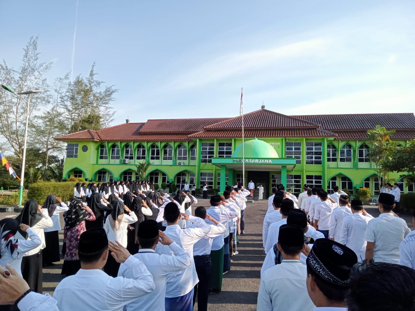 Peringati Hari Santri, Civitas Akademika IAIN SAS Babel Gelar Upacara
