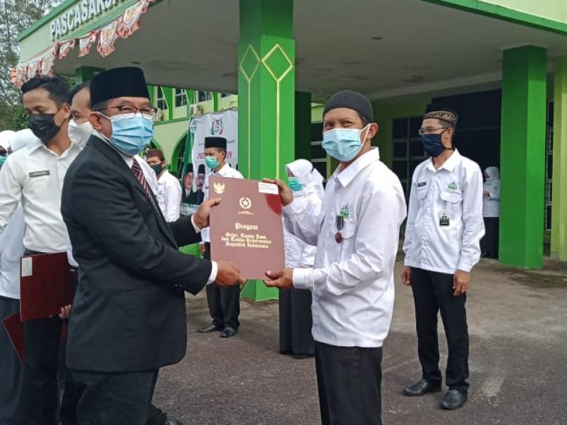 Penerima Penghargaan Tanda Kehormatan Satyalancana Karya Satya