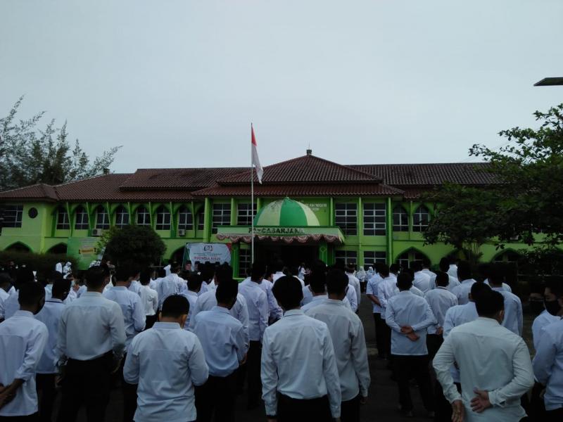 Peserta Upacara Peringatan Hari Amal Bakti Kemenag RI Ke-75