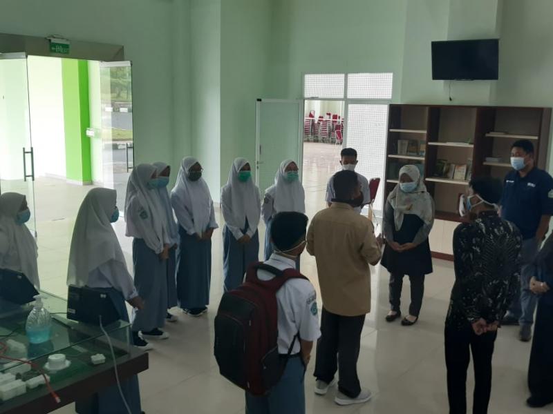 Pengarahan dari Komarul Hadi dan Inggi Irandy