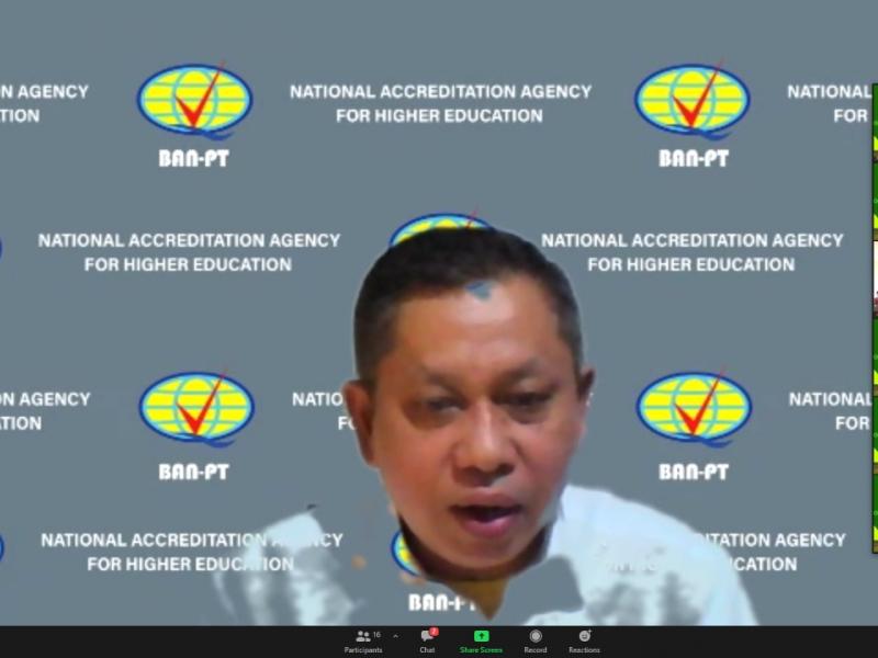 Asesor II BAN-PT: Prof. Drs. Burhanuddin Arafah, M.Hum, Ph.D., Guru Besar Universitas Hanasuddin (Unhas Makasar)