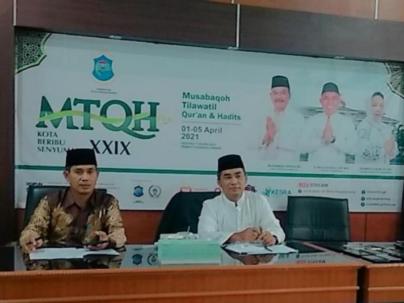 Kiri: Nasrun, S.Ag. M.A, Kanan: Iqrom Faldiansyah, M.A.