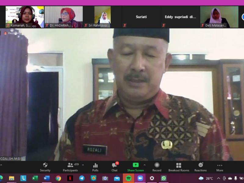 Narasumber Kedua Menyampaikan Materi PPLK II  Rozali, SH.,M.Si, Kepala Dinas Pendidikan Kepemudaan dan Olahraga Kabupaten Bangka 