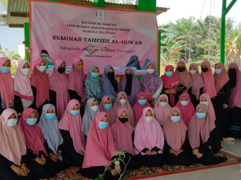 Foto Bersama dengan Narasumber