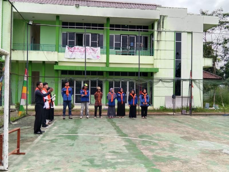 Wahyudi,S.Pd. I, M.A selaku Pembina KOPASSAS Memberikan Arahan Kepada Ketua KOPASSAS yang Baru Di Lantik