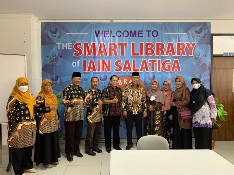 Foto Bersama Tim FDKI IAIN SAS Bangka Belitung dengan Fakultas Dakwah IAIN Salatiga