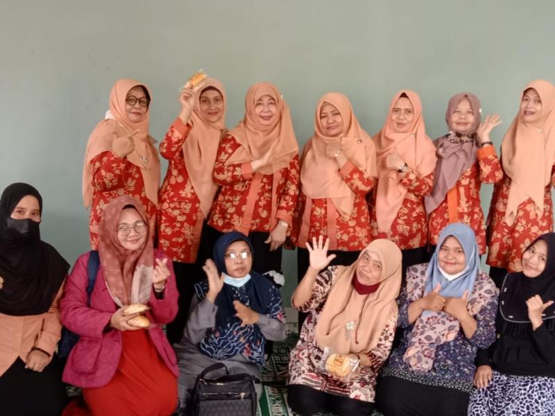 Foto Bersama DWP IAIN SAS Bangka Belitung