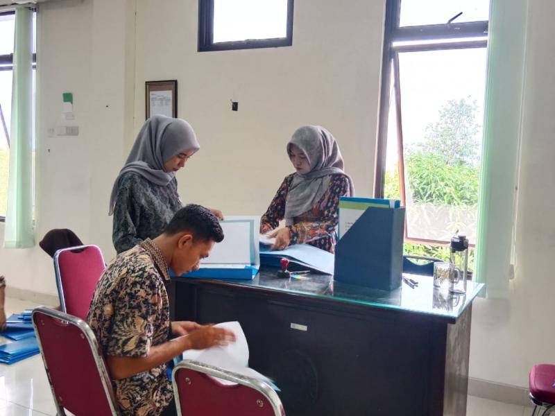 Kegiatan Harian PKL Mahasiswa Hukum Keluarga Islam di Pengadilan Agama Muntok 