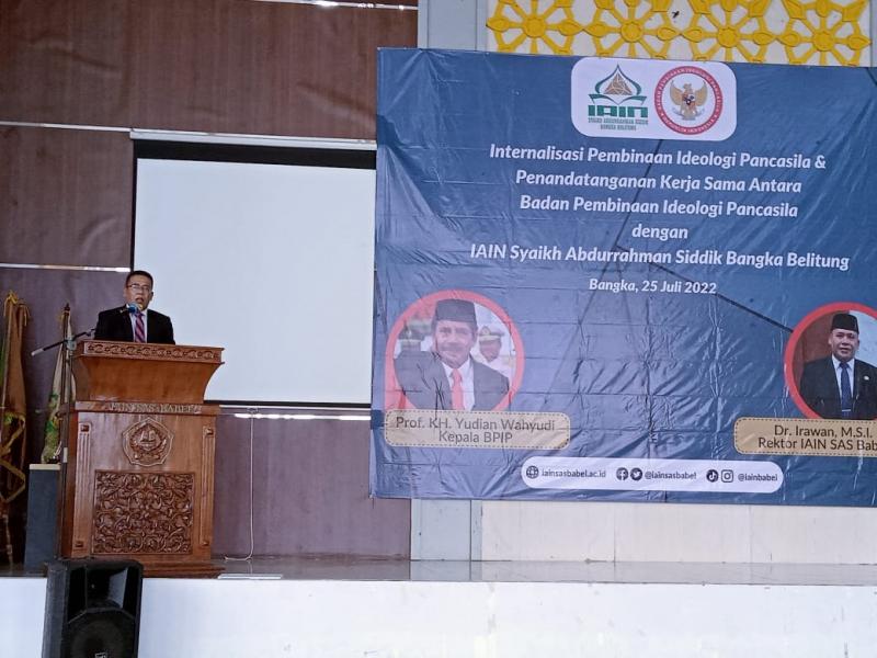 Sambutan Rektor IAIN SAS Bangka Belitung Dr.Irawan,M.S.I