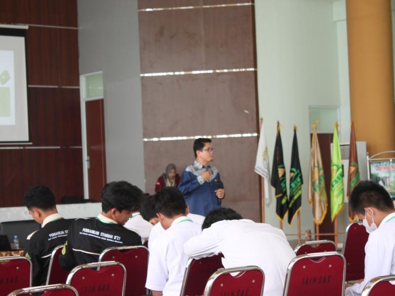 Pembina Kopma Syadik Dr. Ahmad Irvani, M.Ag 