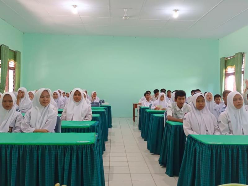 Sosialiasi Prodi Hukum Ekonomi Syariah (HES)  di MAN 1 Muntok 