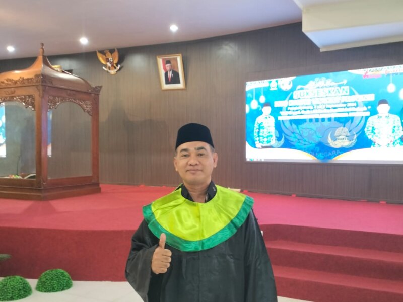 Dr. Iqrom Faldiansyah, M.A
