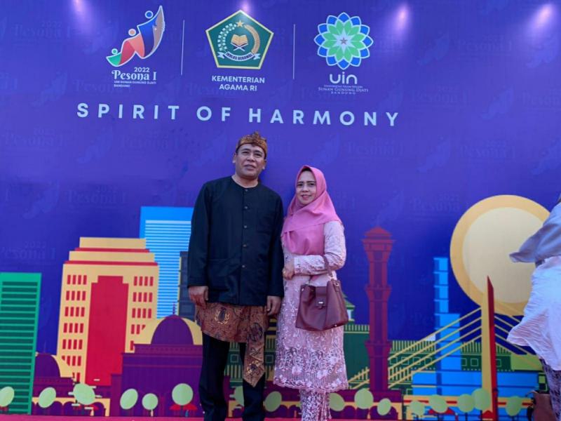 Rektor dan Ketua DWP IAIN SAS Babel