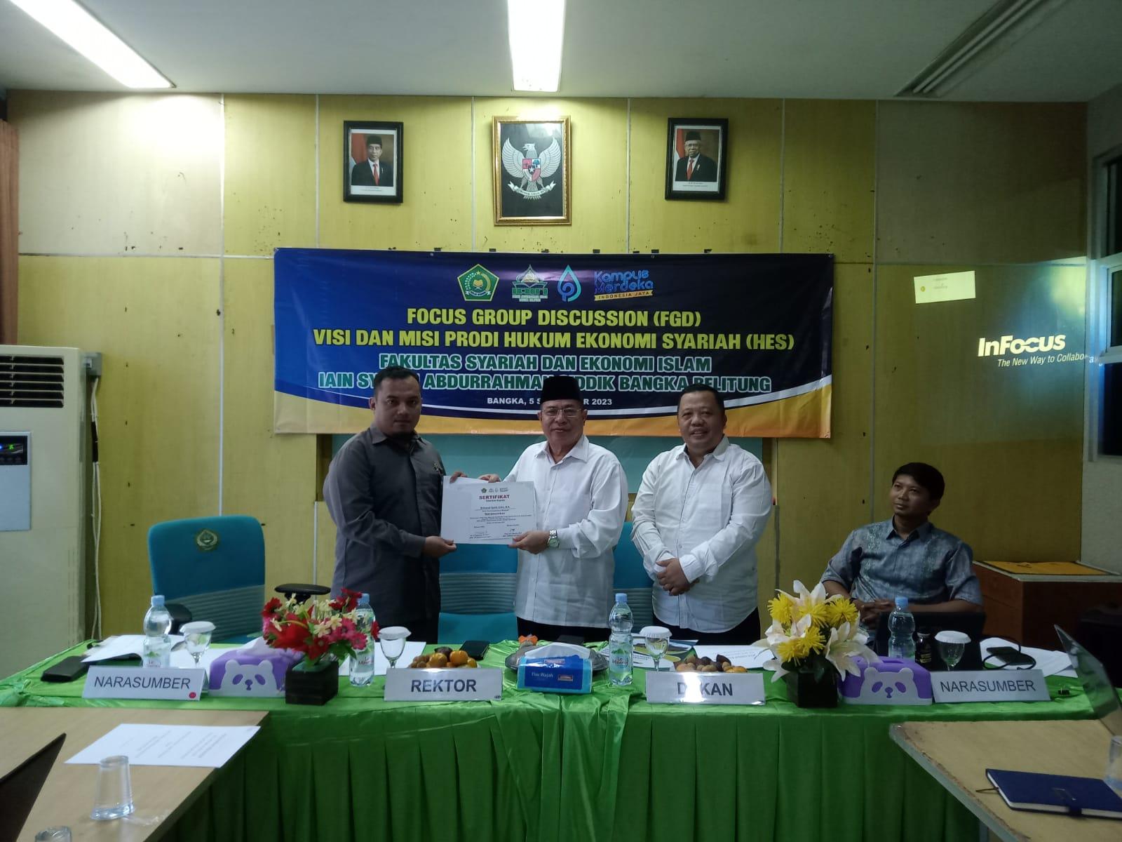 Prodi Hukum Ekonomi Syariah Gelar FGD Visi Misi dan Kurikulum dengan Stakeholder