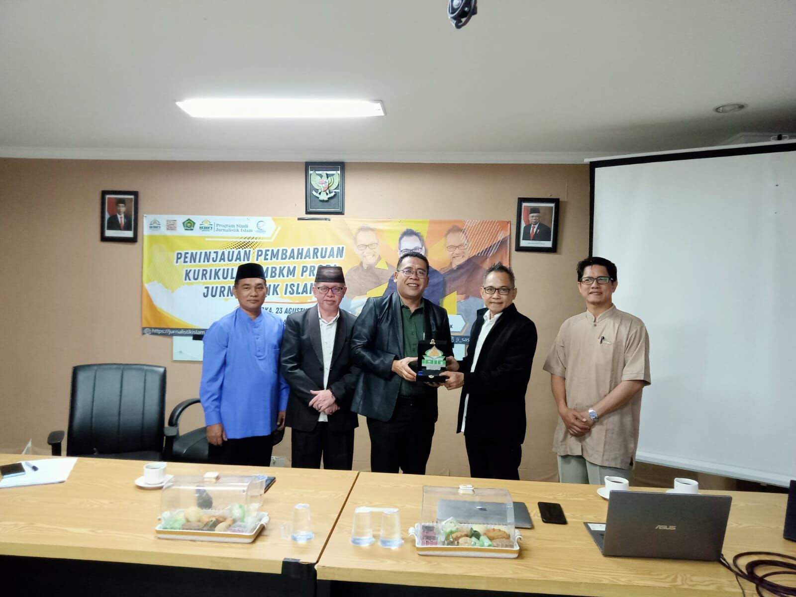 Prodi Jurnalistik Islam IAIN SAS Babel Gelar Peninjauan Pembaharuan Kurikulum Berbasis MBKM Libatkan Stakeholder