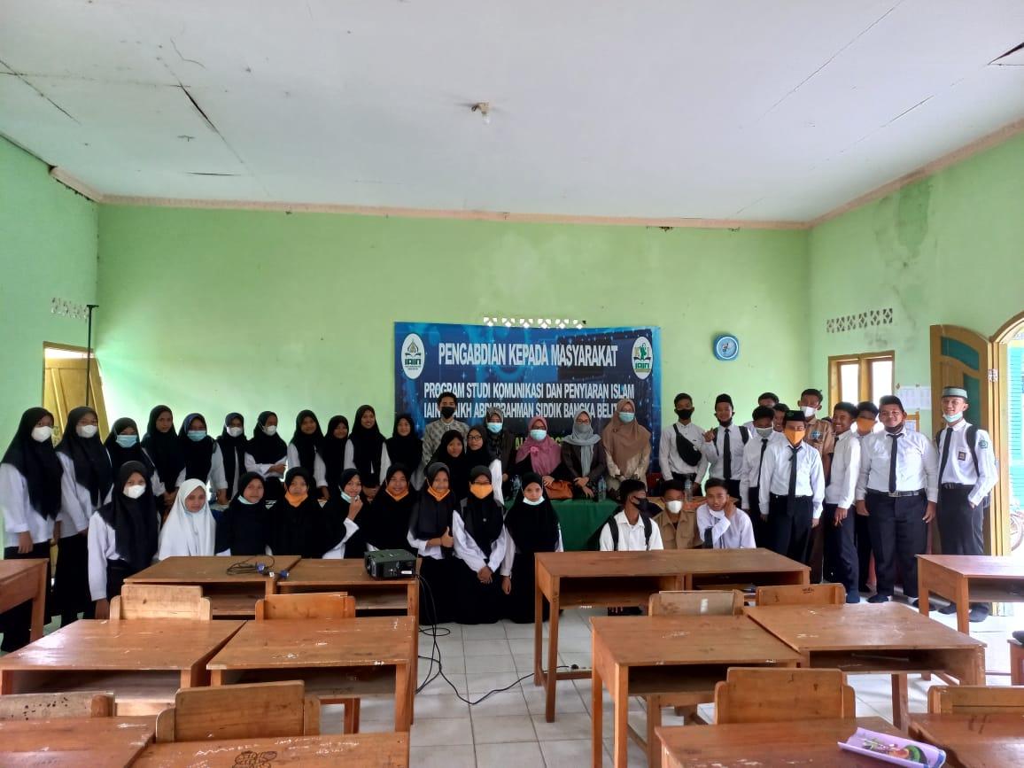 Prodi KPI IAIN SAS Bersama Program Tular Nalar Mensosialisasikan Gerakan Literasi Digital  di Ponpes MA Nurul Qur’an Sidoharjo