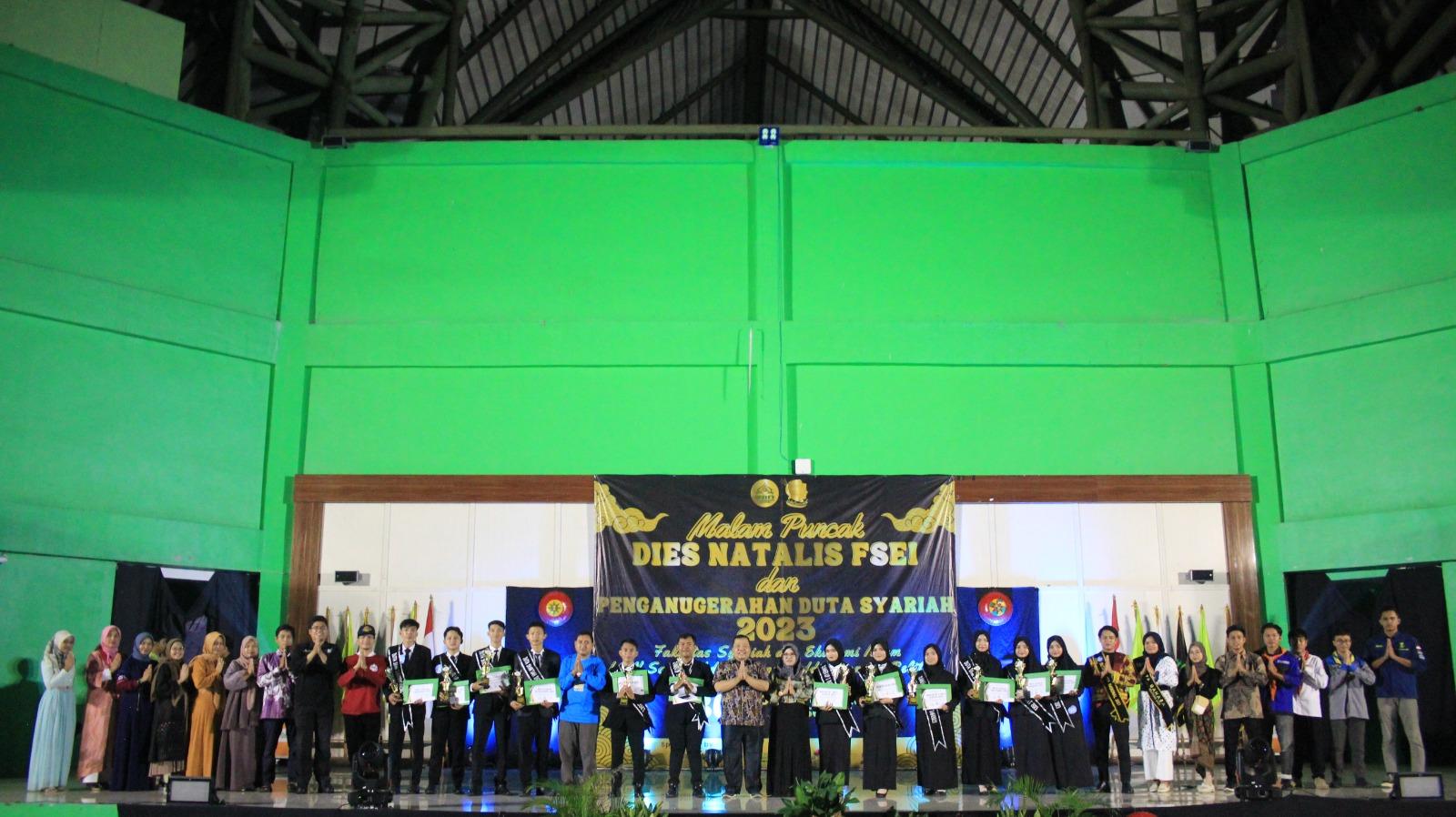Semarak Malam Puncak Dies Natalis FSEI IAIN SAS Bangka Belitung