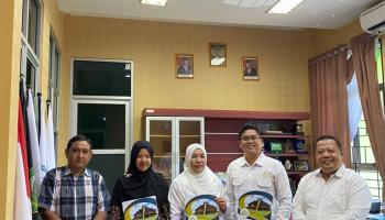 Dekan FSEI IAIN SAS Bangka Belitung Serahkan SPMT PPPK Formasi  2022