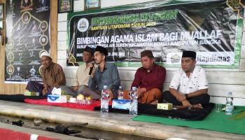 Dosen dan Mahasiswa Lakukan Pengabdian Masyarakat Dengan Berikan Pembinaan Kepada Muallaf di Desa Air Duren