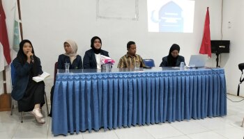 Gandeng Masyarakat Desa Mekar Jaya, Mahasiswa KKN IAIN SAS Babel Gelar Sosialisasi Membangun Keluarga Harmonis