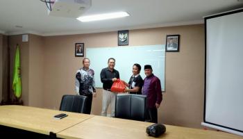 IAIN SAS Bangka Belitung Bagikan 60  Paket Bingkisan Ramadan 1445 H
