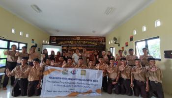 Mahasiswa KKN Kelompok 32 Sosialisasikan Bahaya Narkoba di SMAN 1 Lepar Pongok
