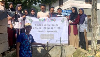 Mahasiswa KKN Melayu Serumpun Kelompok 8 Desa Nalon Buat Penyaringan Sampah Upaya atasi Banjir
